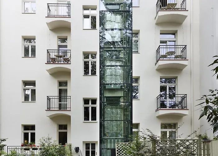 Mama's In Letna Apartment *